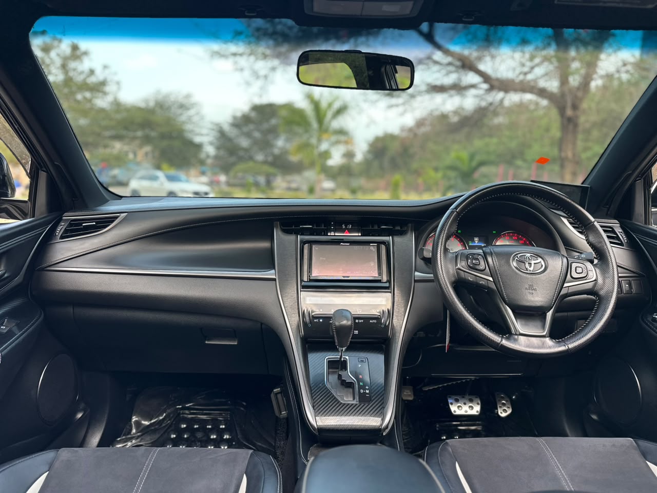 Toyota Harrier Gs Sport thumbnail 7